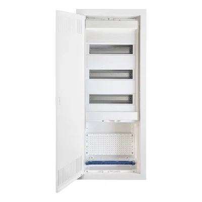 Щит встраиваемый, комбинированный, 36+6мод.+1 IT монт. панели, металл.дверца