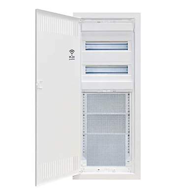 Щит встраиваемый, комбинированный, 24+4мод.+3 IT монт. панели, металл.дверца