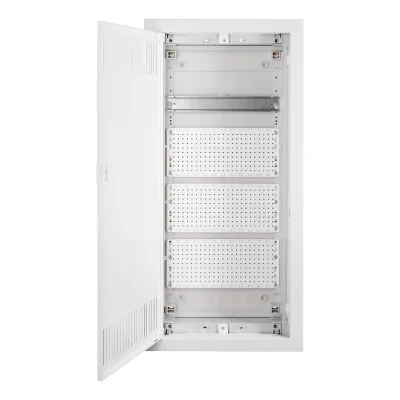 Щит встраиваемый IT 4-рядн., 12+2 модулей + 3 пластиковые монтажные панели