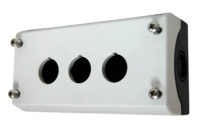 Пластиковая коробка, 3 отверстия (цвет-серый)